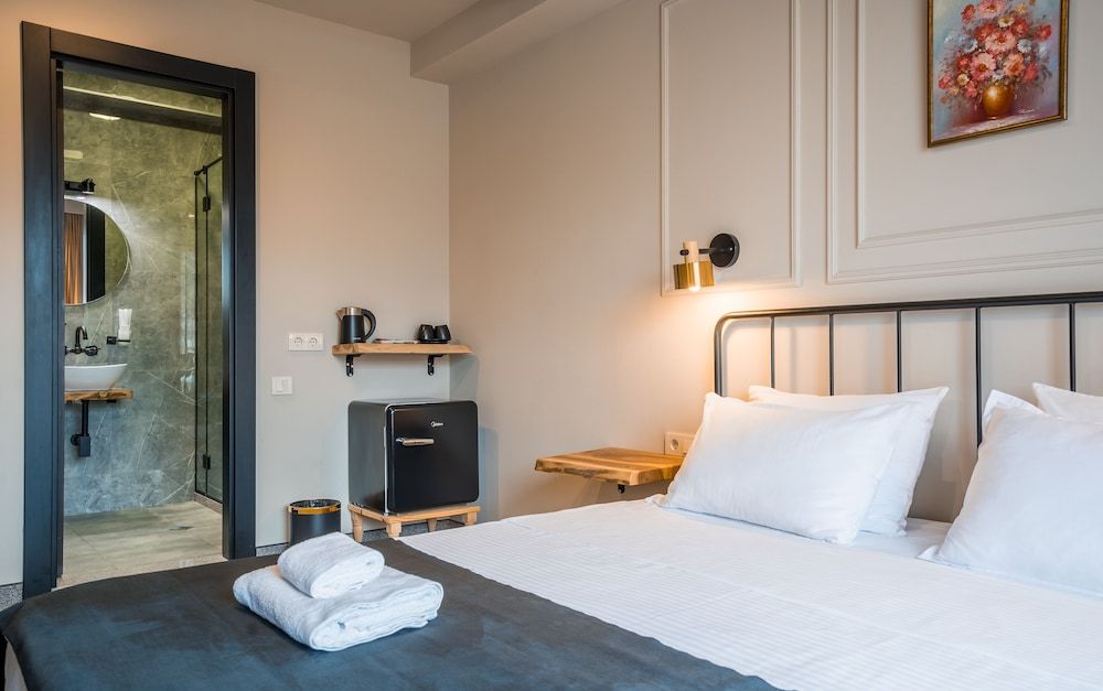 King Room with Mountain View