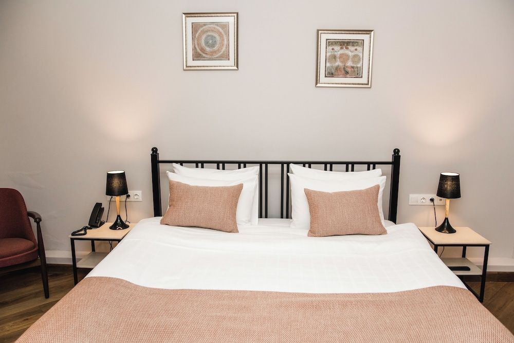 Makmani Hotel Economy Double Room 2