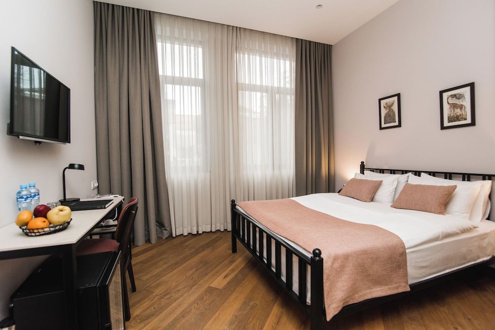 Makmani Hotel Economy Double Room 3