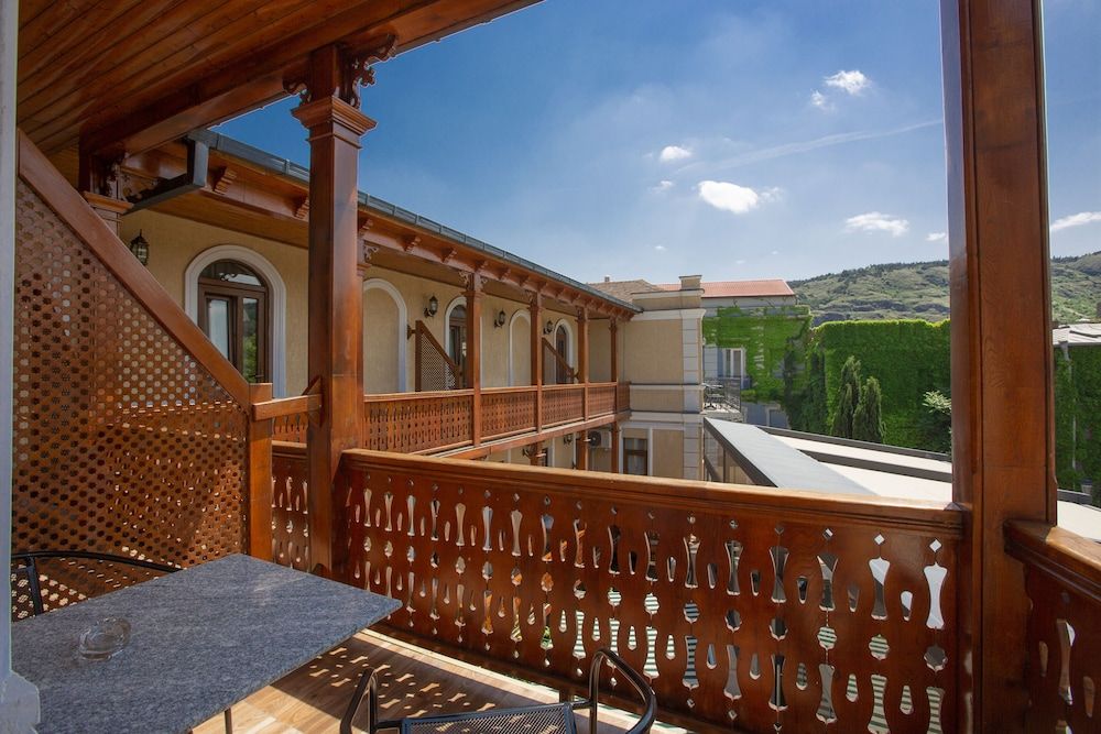 GTM Kapan Standard Twin Room 4