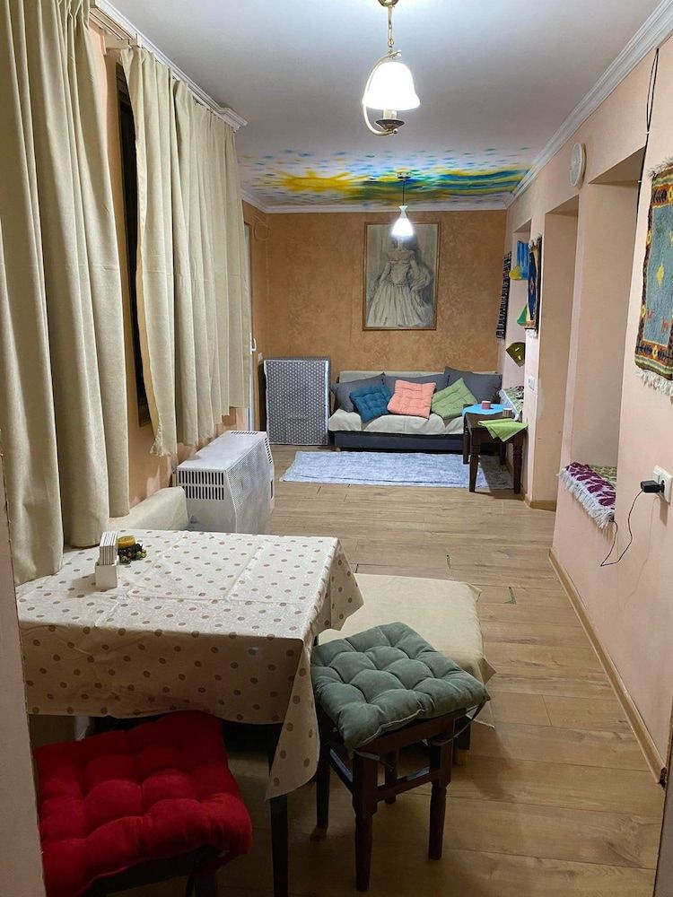 undefined Guest house in mtawminda 7