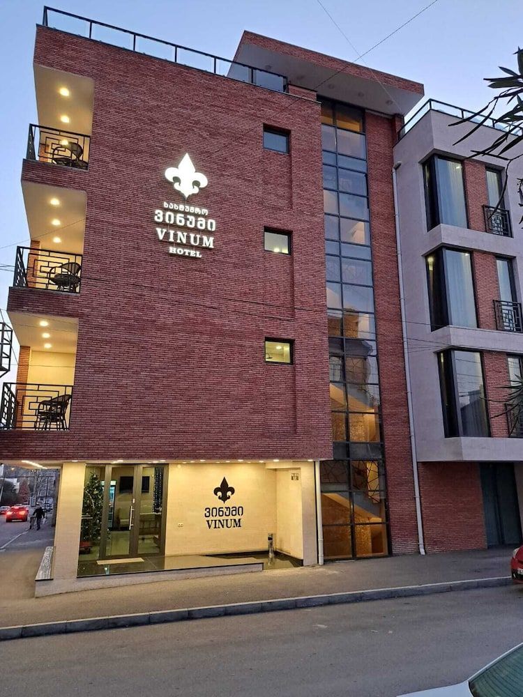 undefined Vinum Hotel 6