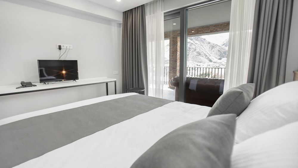Hotel Memoir Kazbegi Family Studio 3