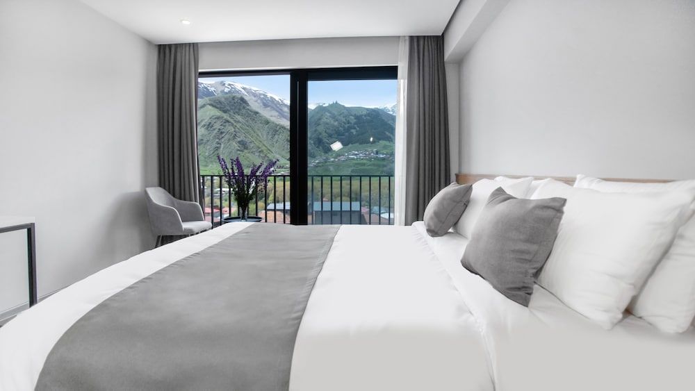 Hotel Memoir Kazbegi Superior Double Room 3
