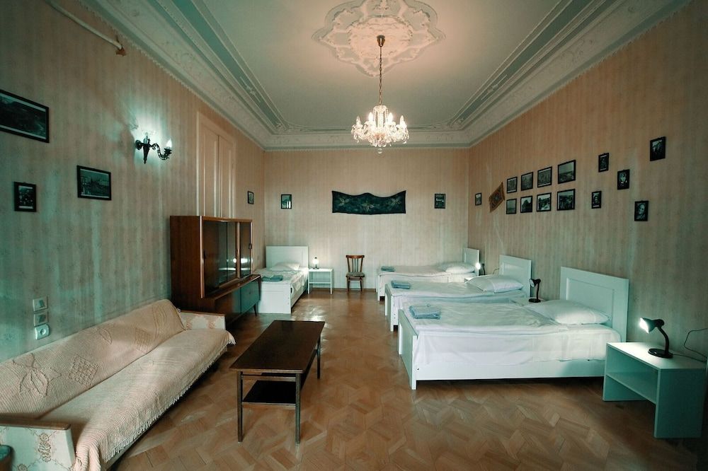 Economy Triple Room