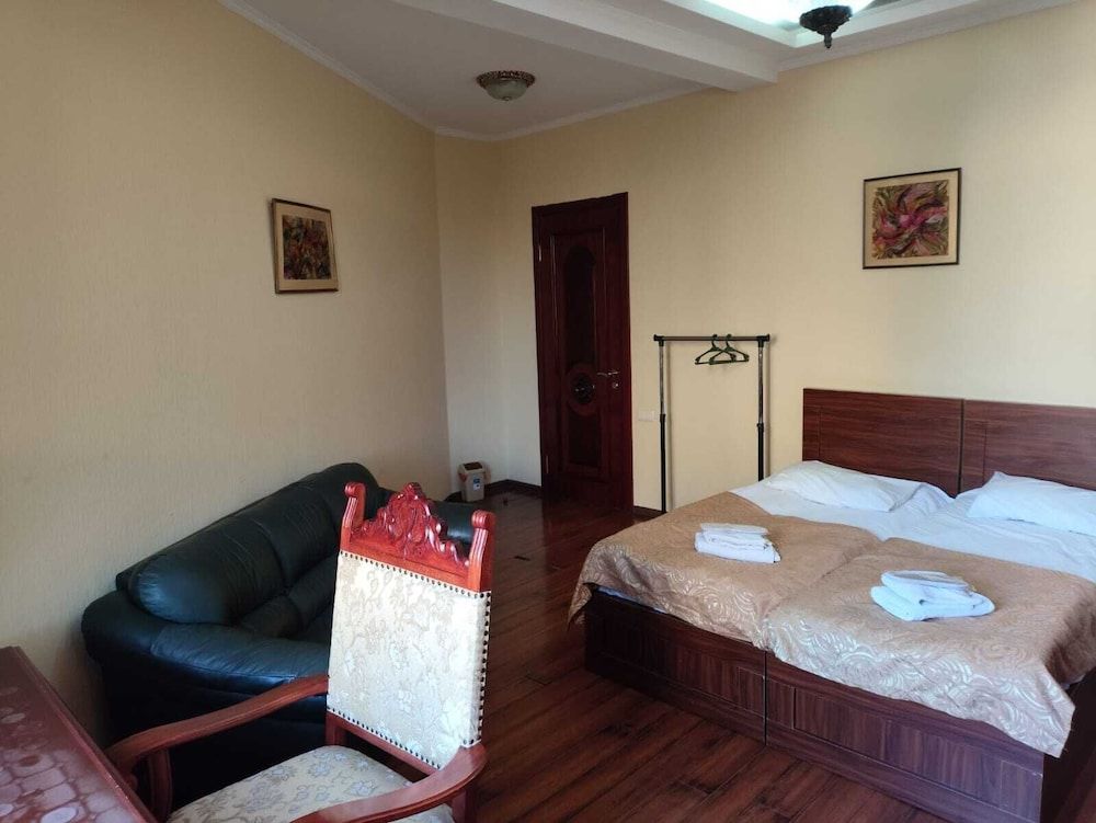 Aeetes Palace Comfort Quadruple Room 3