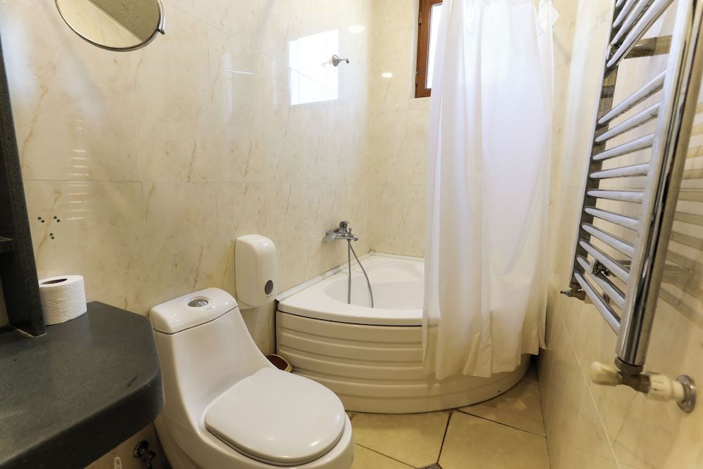 Aeetes Palace Comfort Quadruple Room 5