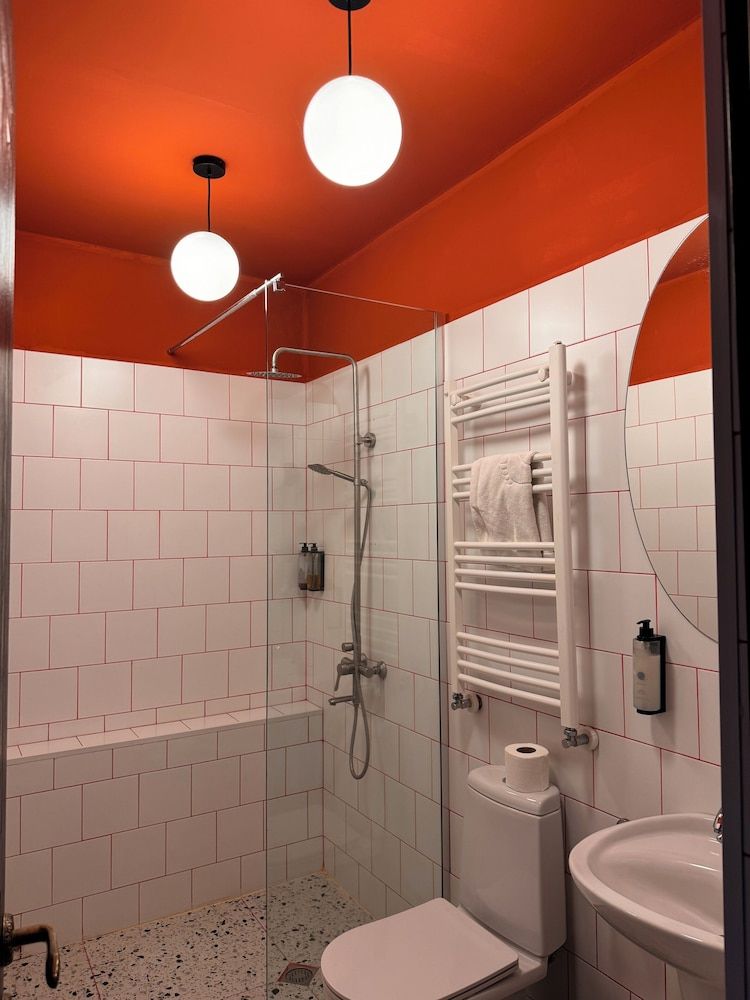 Memoire Deluxe Quadruple Room 4