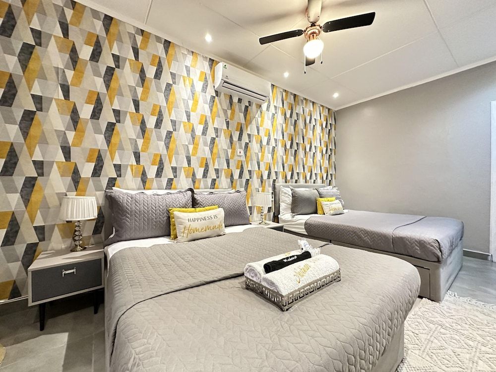 Luxurious Villa With Private Pool, Hot Tub and Bar House 12