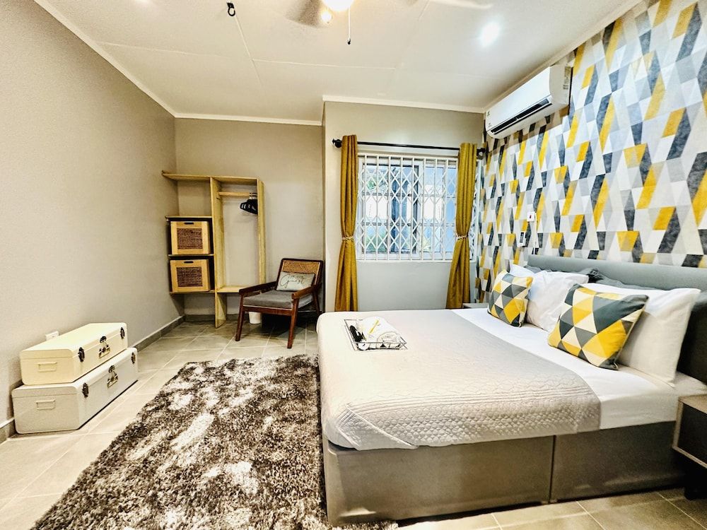 Luxurious Villa With Private Pool, Hot Tub and Bar House 11