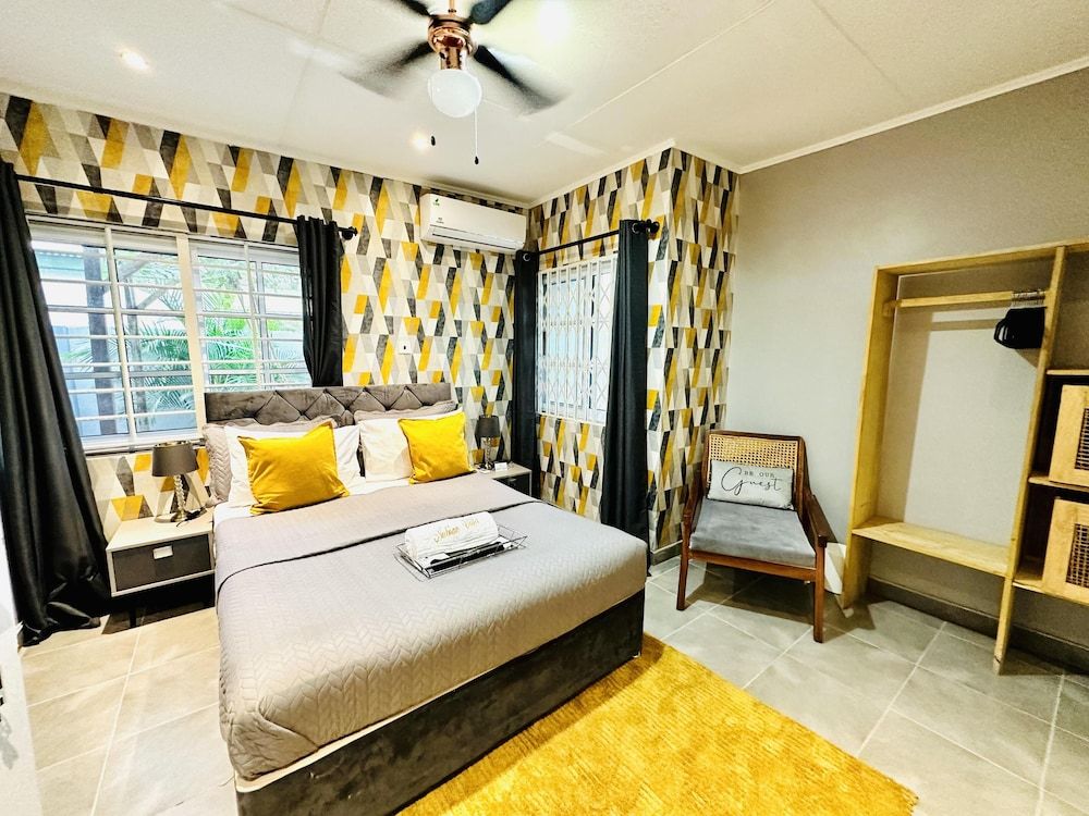 Luxurious Villa With Private Pool, Hot Tub and Bar House 3