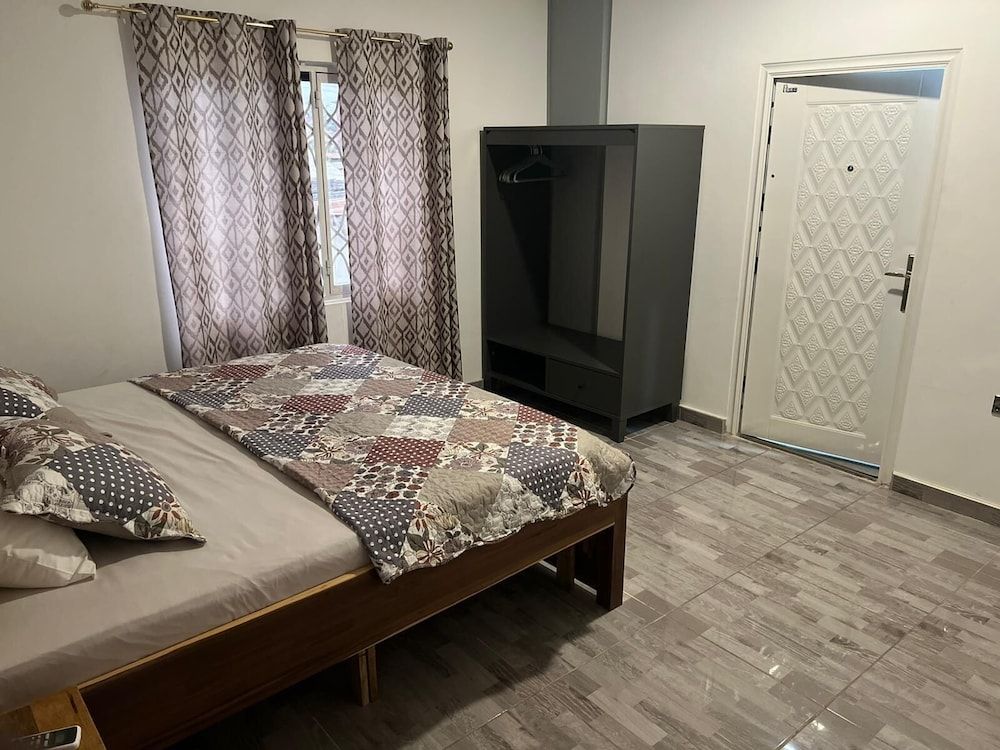 BAFFOUR APARTMENTS Apartment Queen Bed