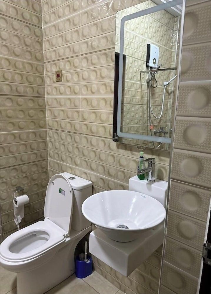 BAFFOUR APARTMENTS Apartment Queen Bed 13