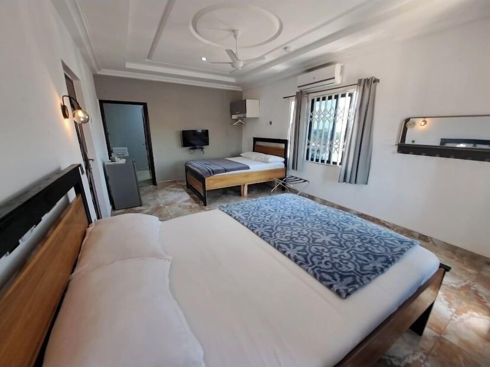 BAFFOUR APARTMENTS Apartment Queen Bed 10