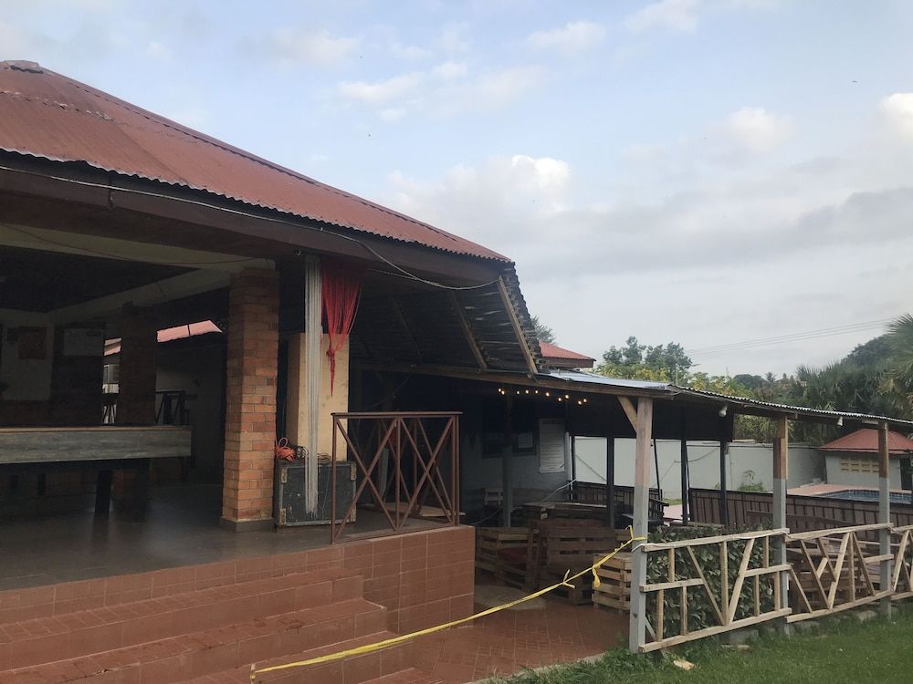 Whispers  Guest House Comfort Room 5