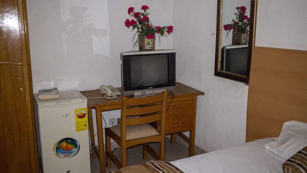 Gulf Suites Hotel Standard Room 2