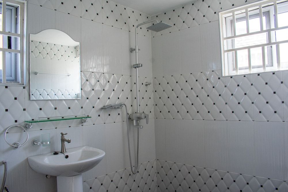 Brannic Lodge - Hostel Bed in 8-Bed Mixed Dormitory (4) 5