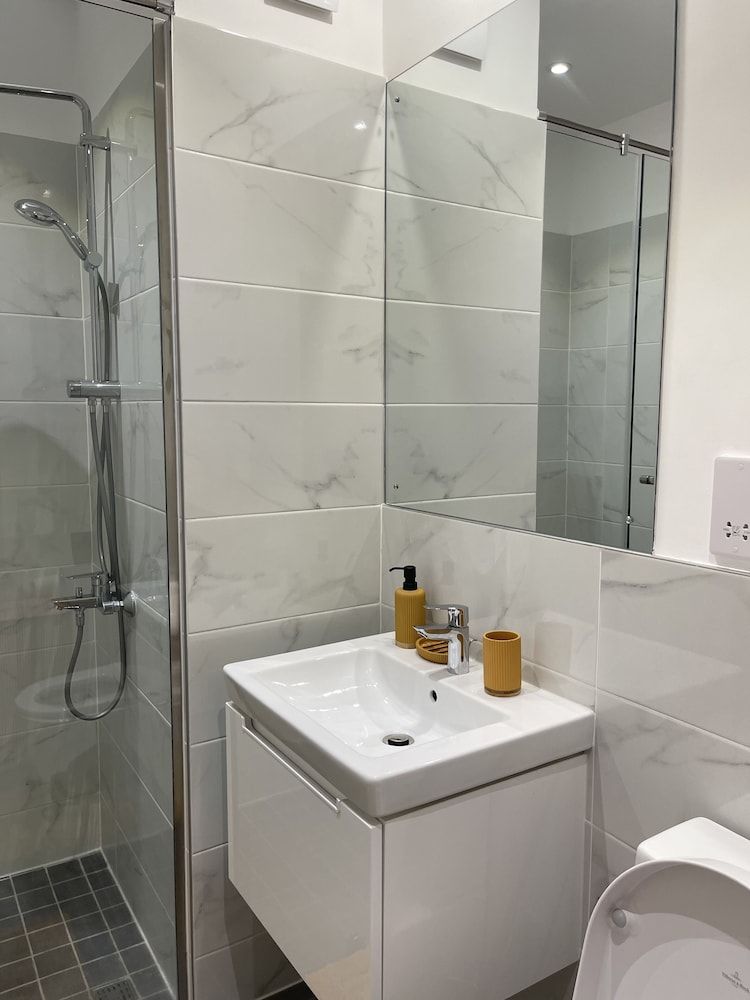 Unique Homes by Lennox Executive Studio, 1 Queen Bed 53