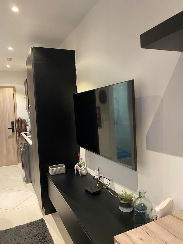 Unique Homes by Lennox Executive Studio, 1 Queen Bed 49