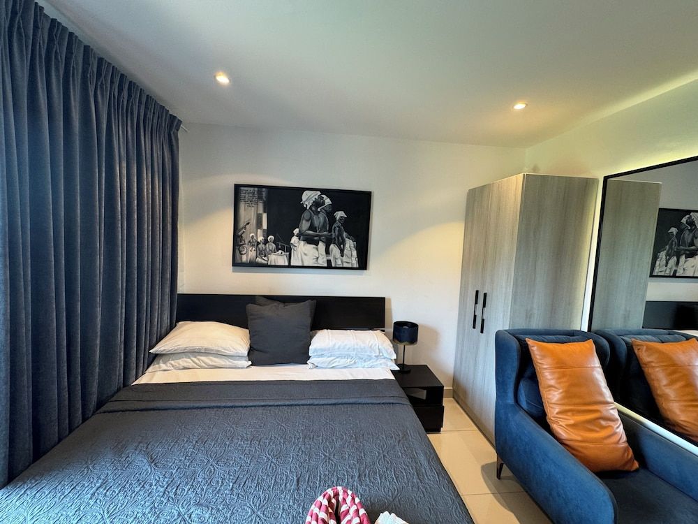 Unique Homes by Lennox Executive Studio, 1 Queen Bed 41