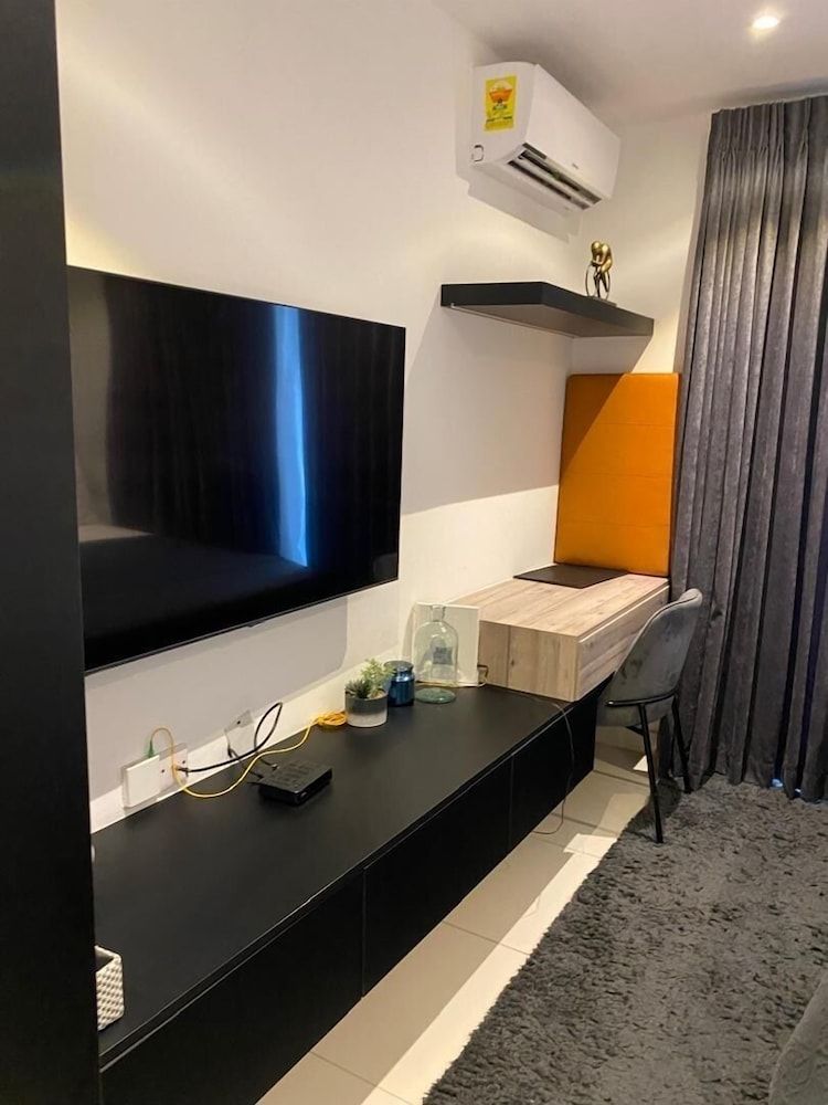 Unique Homes by Lennox Executive Studio, 1 Queen Bed 73