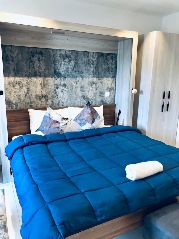 Unique Homes by Lennox Executive Studio, 1 Queen Bed 15