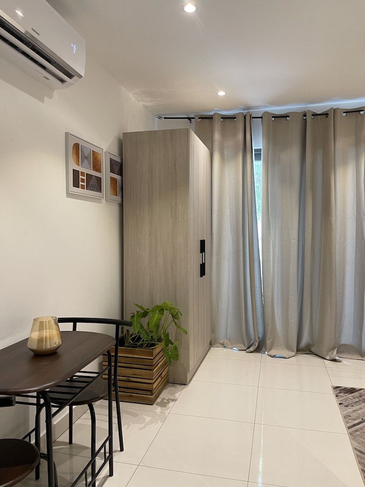 Unique Homes by Lennox Executive Studio, 1 Queen Bed 84