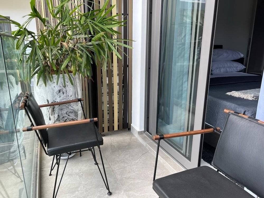 Unique Homes by Lennox Executive Studio, 1 Queen Bed 46