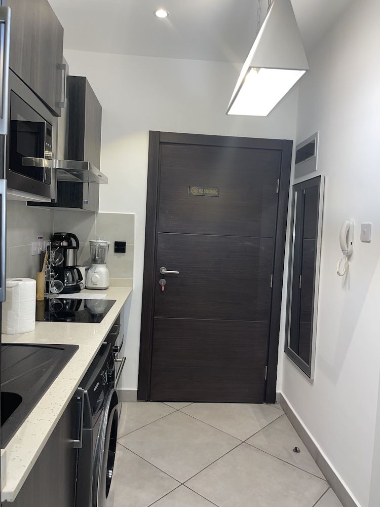 Unique Homes by Embassy Gardens Luxury Studio Suite, Courtyard View 99