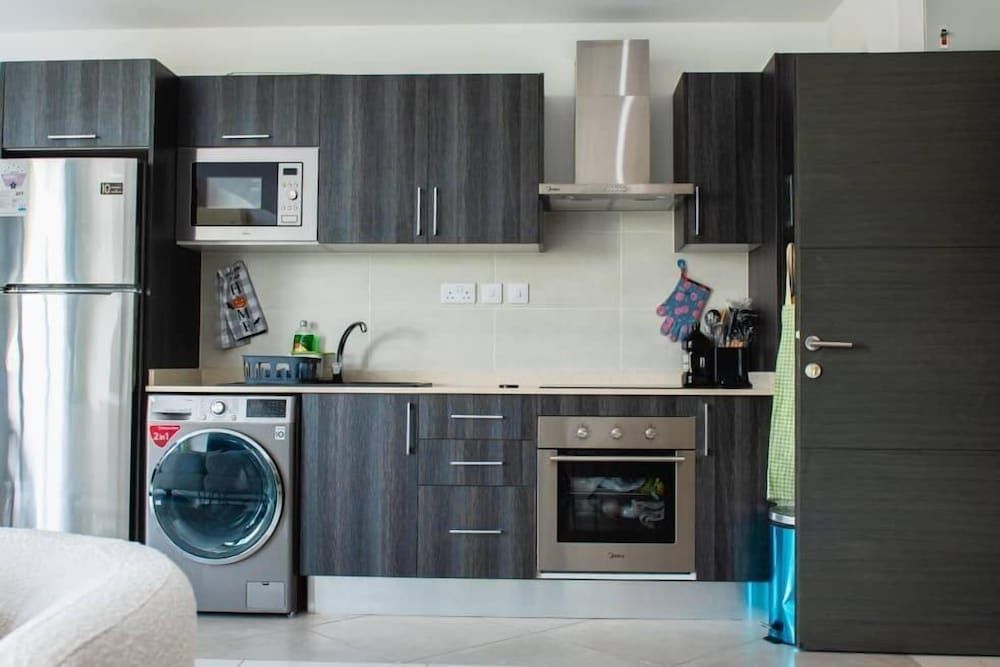 Unique Homes by Embassy Gardens Executive Apartment, 1 Queen Bed, Accessible 16