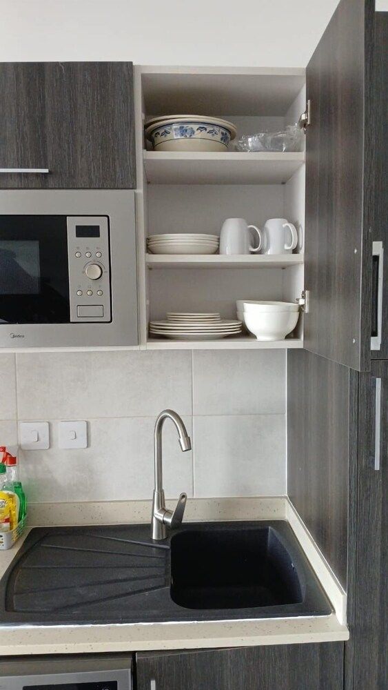 Unique Homes by Embassy Gardens Executive Apartment, 1 Queen Bed, Accessible 13