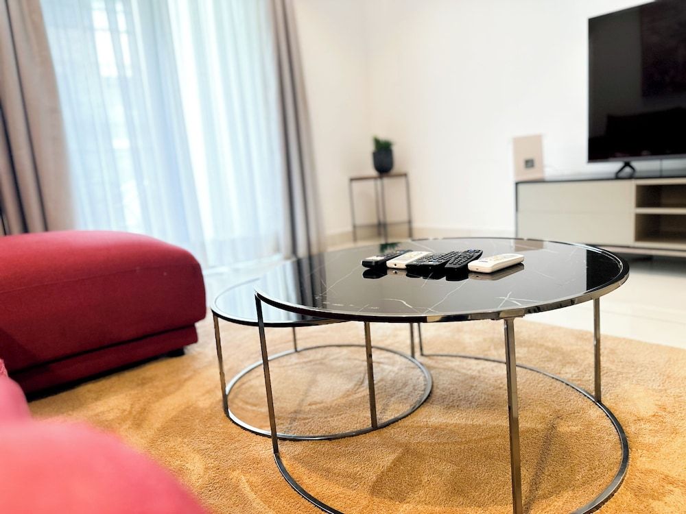 Unique Homes by Embassy Gardens Executive Apartment, 1 Queen Bed, Accessible 29