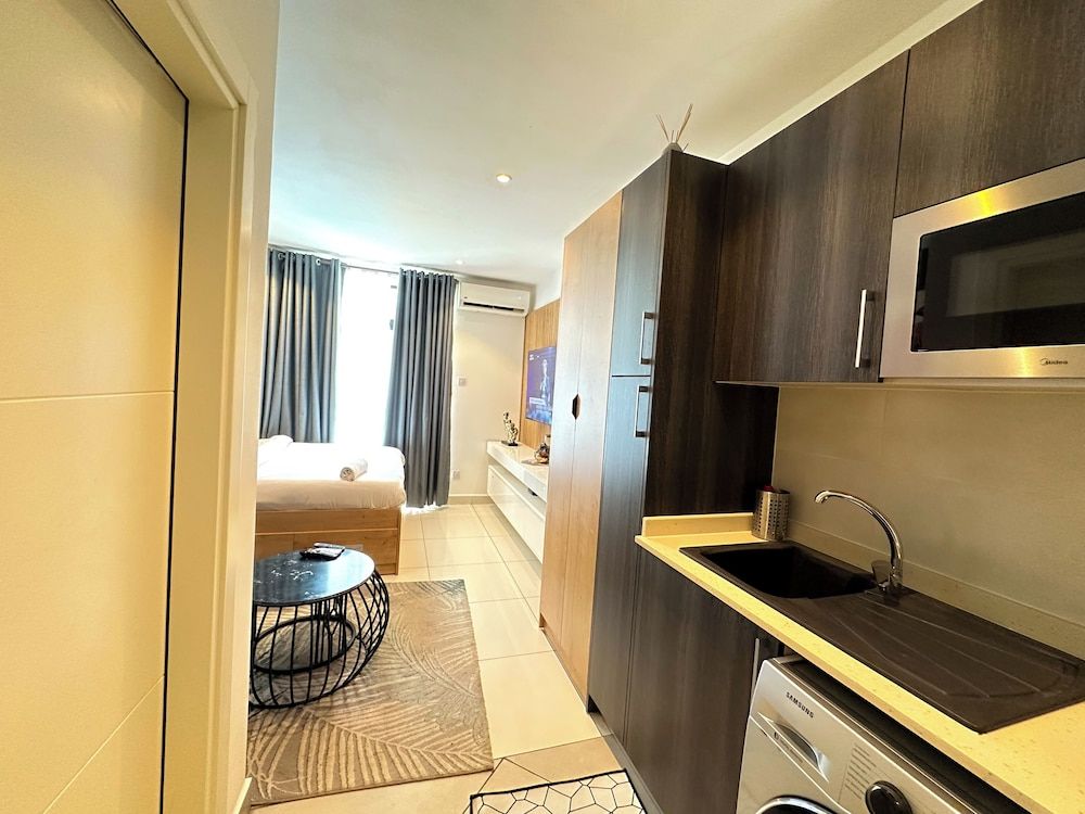 Unique Homes by Embassy Gardens Luxury Studio Suite, Courtyard View 83