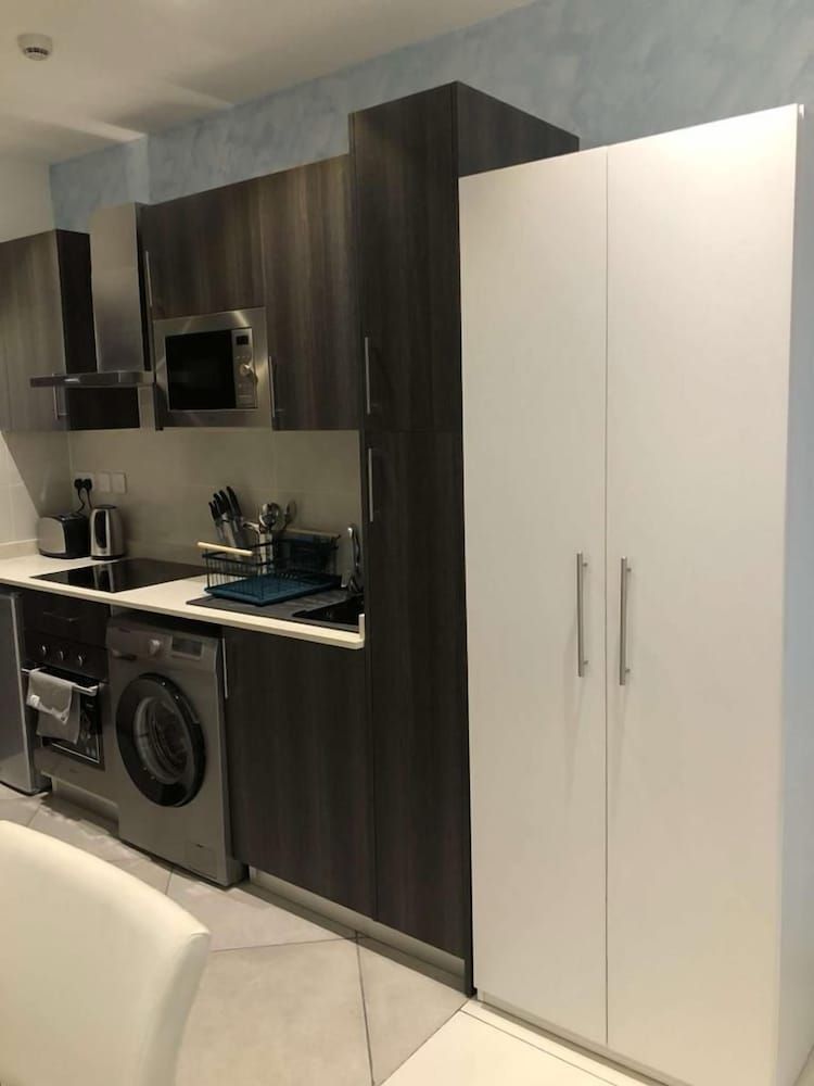 Unique Homes by Embassy Gardens Luxury Studio Suite, Courtyard View 47