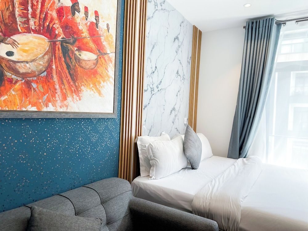 Unique Homes by Embassy Gardens Luxury Studio Suite, Courtyard View 21