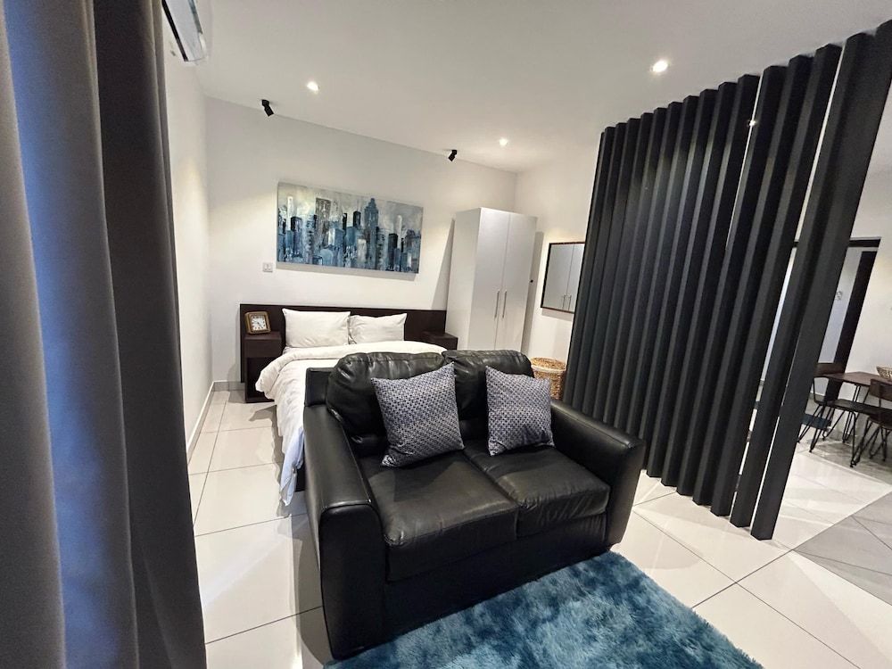 Unique Homes by Embassy Gardens Luxury Studio Suite, Courtyard View 88