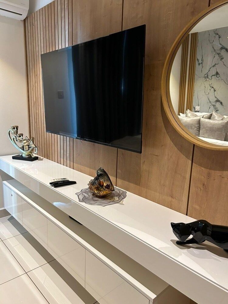 Unique Homes by Embassy Gardens Luxury Studio Suite, Courtyard View 77