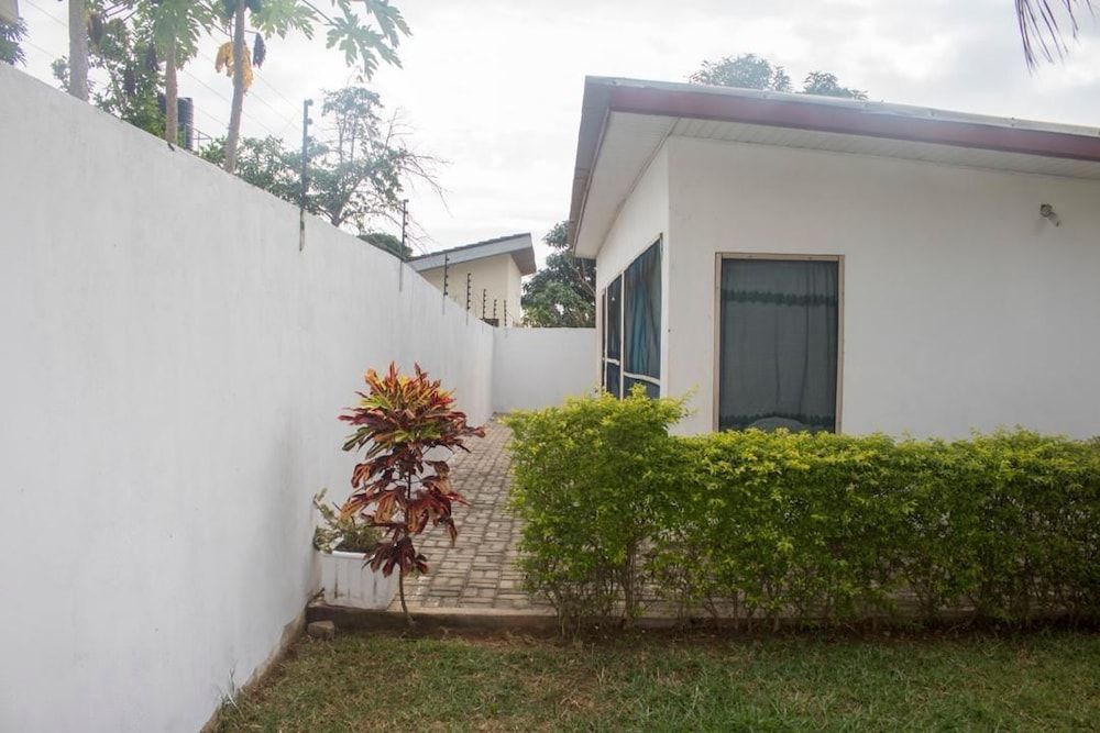 Sara's place
