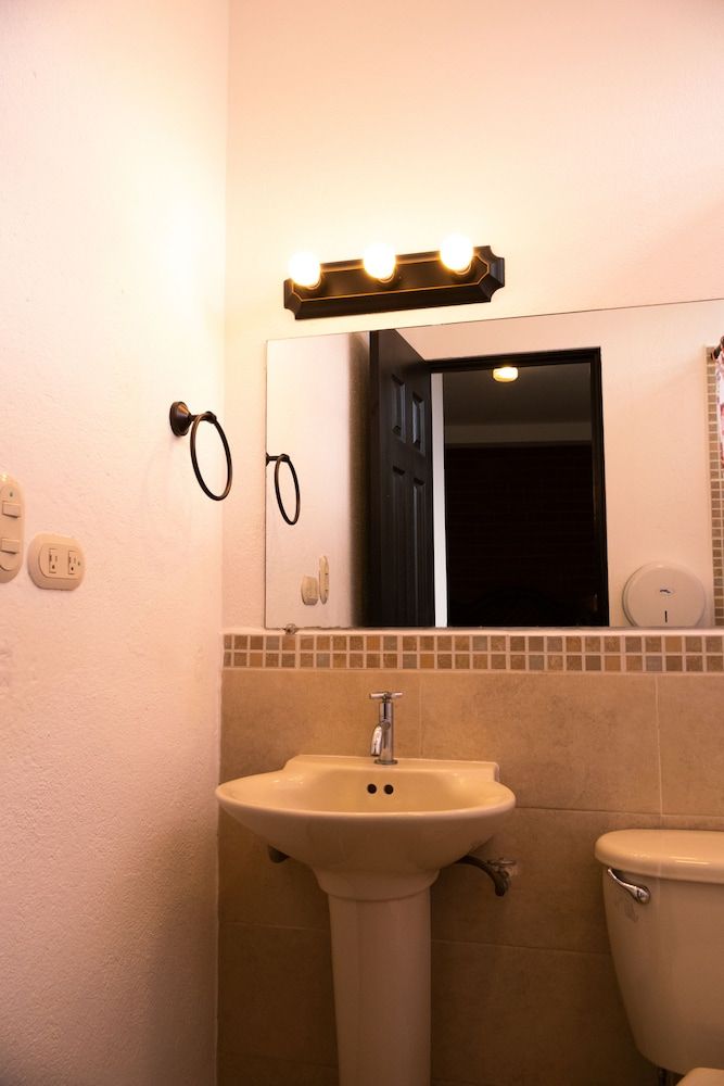 Lar Antiqua Hotel Standard Quadruple Room 6