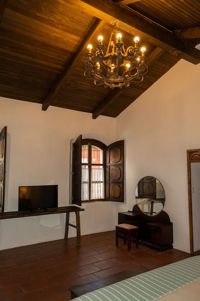 La Villa Serena Deluxe Room 11