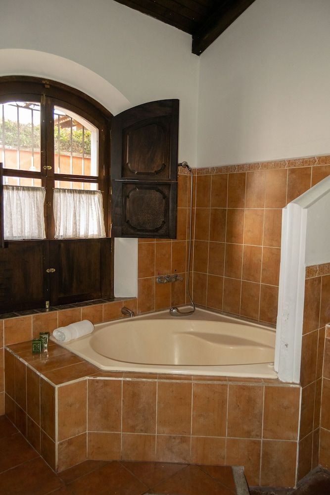 La Villa Serena Deluxe Room 7