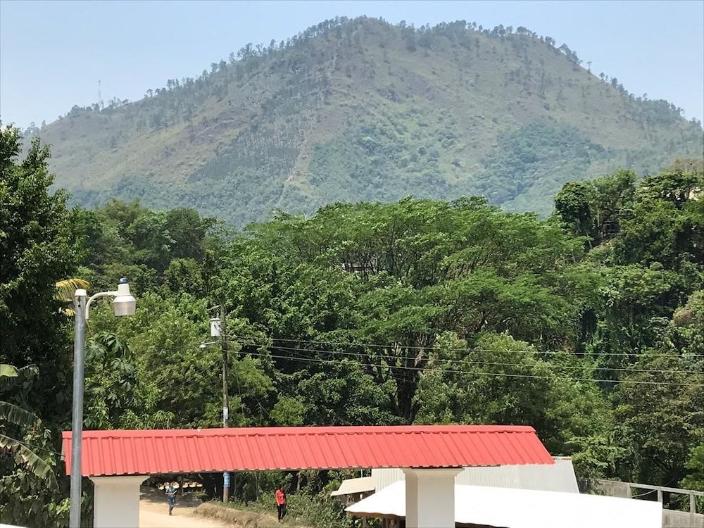 Lauris Hotel Basic Double Room, Valley View 13