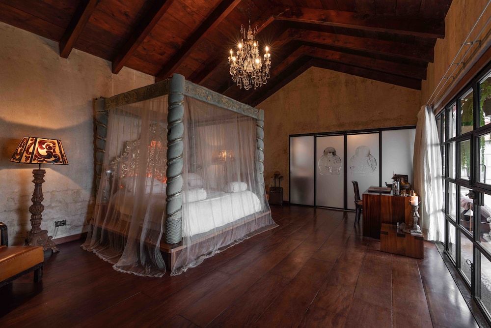 Signature Suite