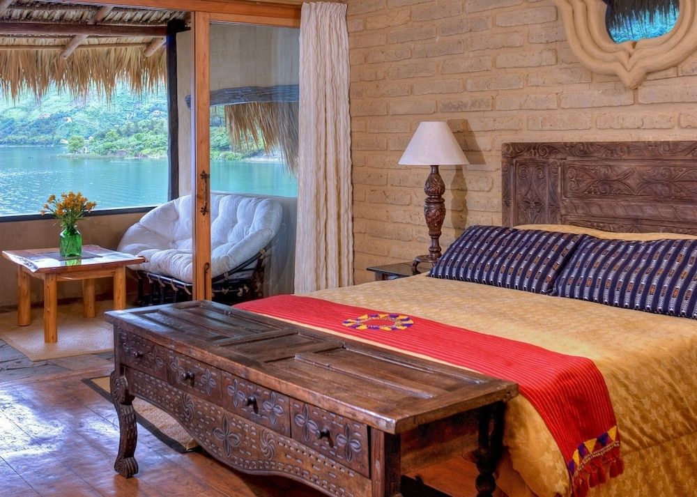 Laguna Lodge Eco-Resort & Nature Reserve Luxury Suite