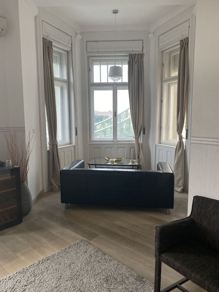 Butterfly Home Danube Superior Double or Twin Room, River View 14