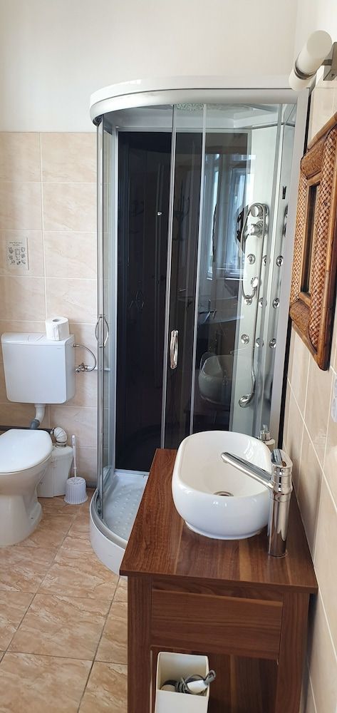 Butterfly Home Danube Superior Double or Twin Room, River View 24