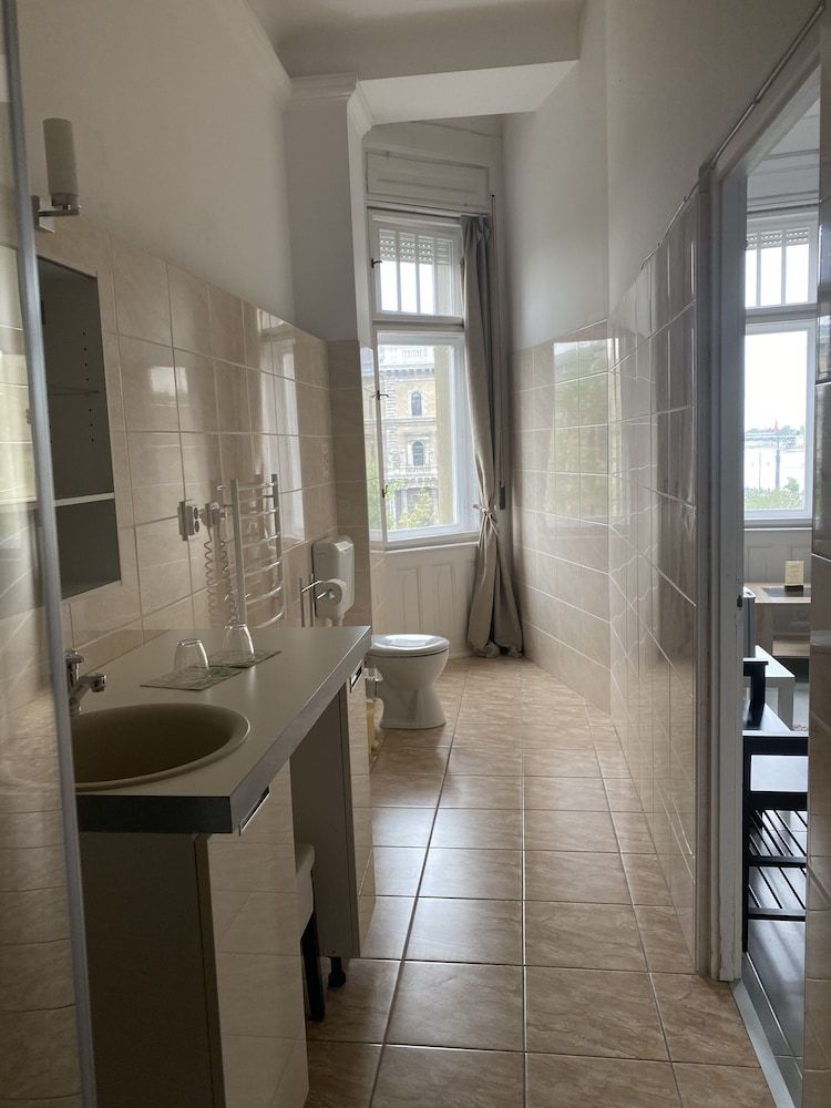 Butterfly Home Danube Superior Double or Twin Room, River View 26