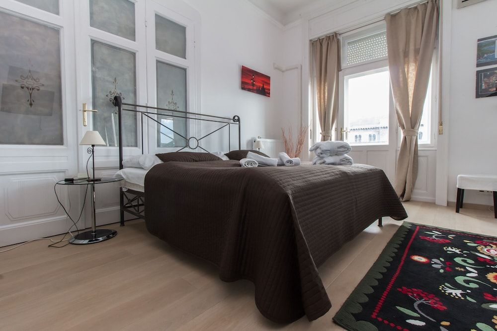 undefined Butterfly Home Danube