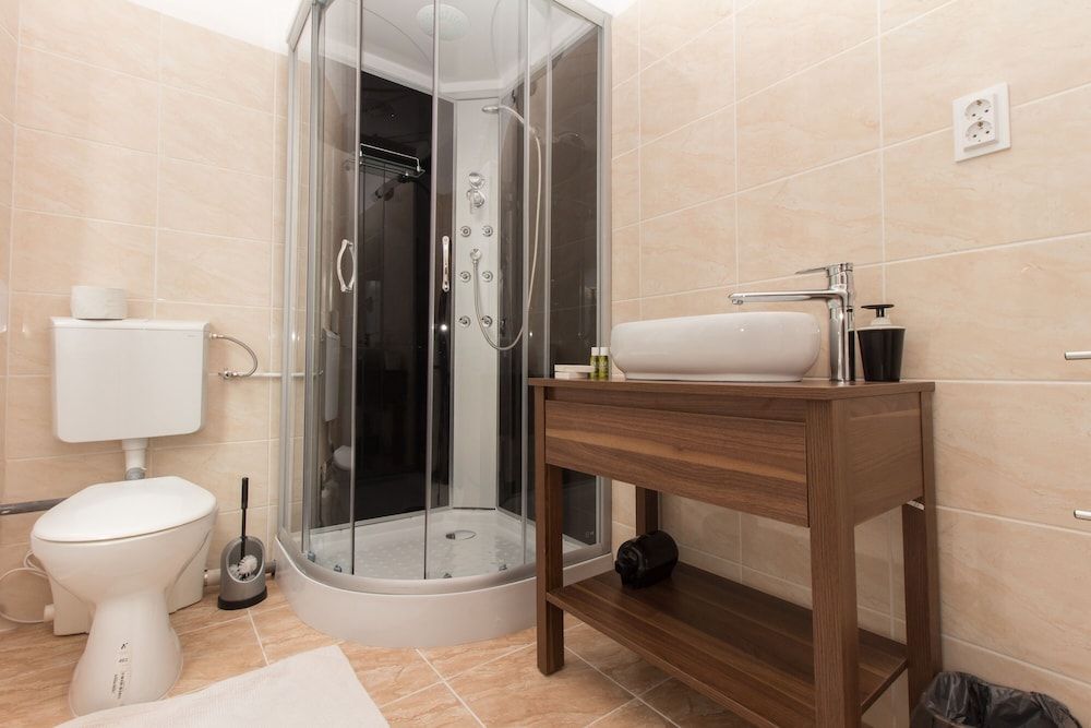 Butterfly Home Danube Standard Triple Room 5