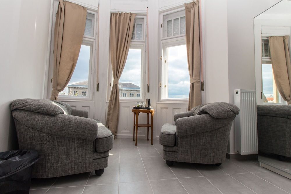 Butterfly Home Danube Superior Double or Twin Room, River View 2